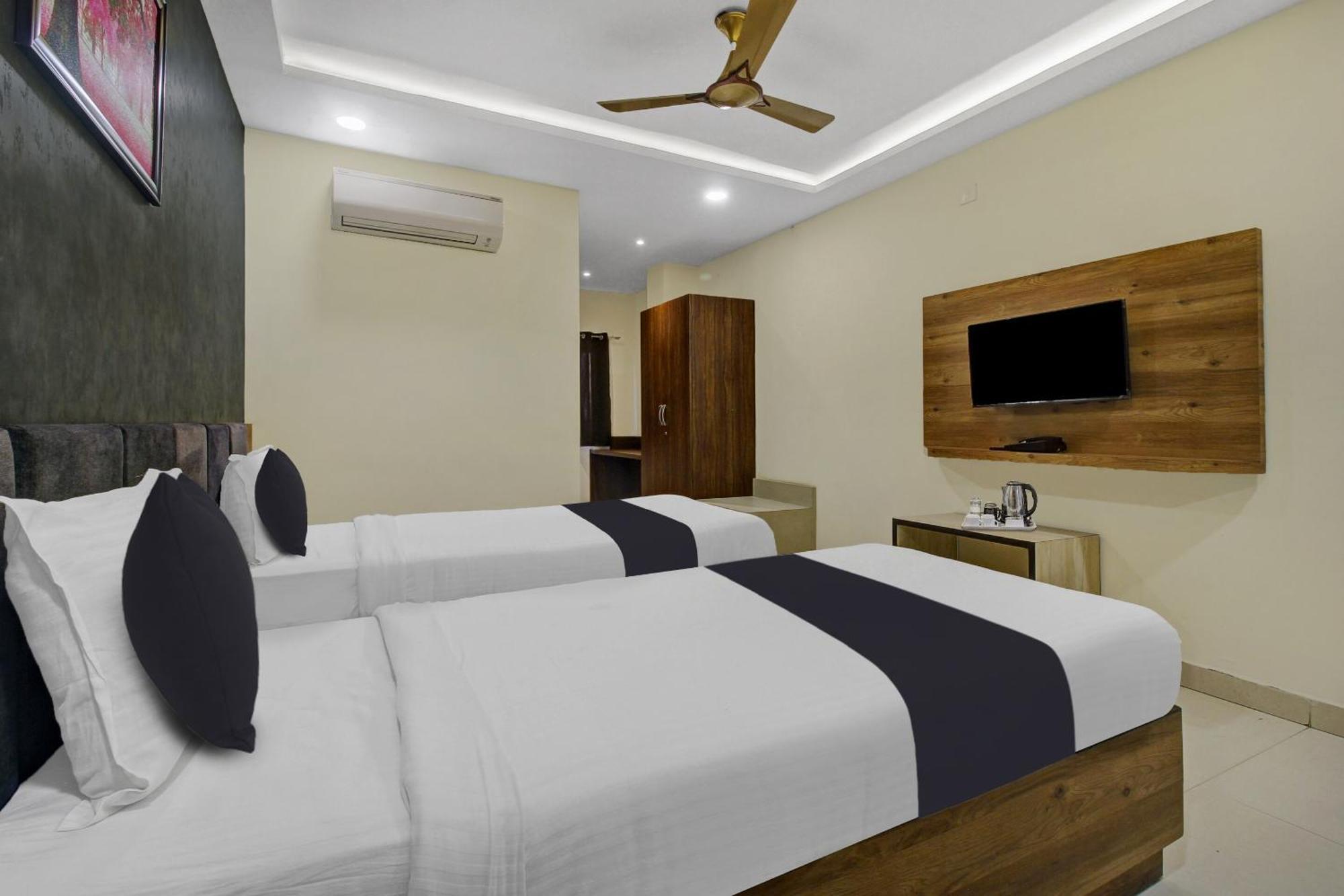 Collection O Hotel Swagath Pride Mancheral Luaran gambar