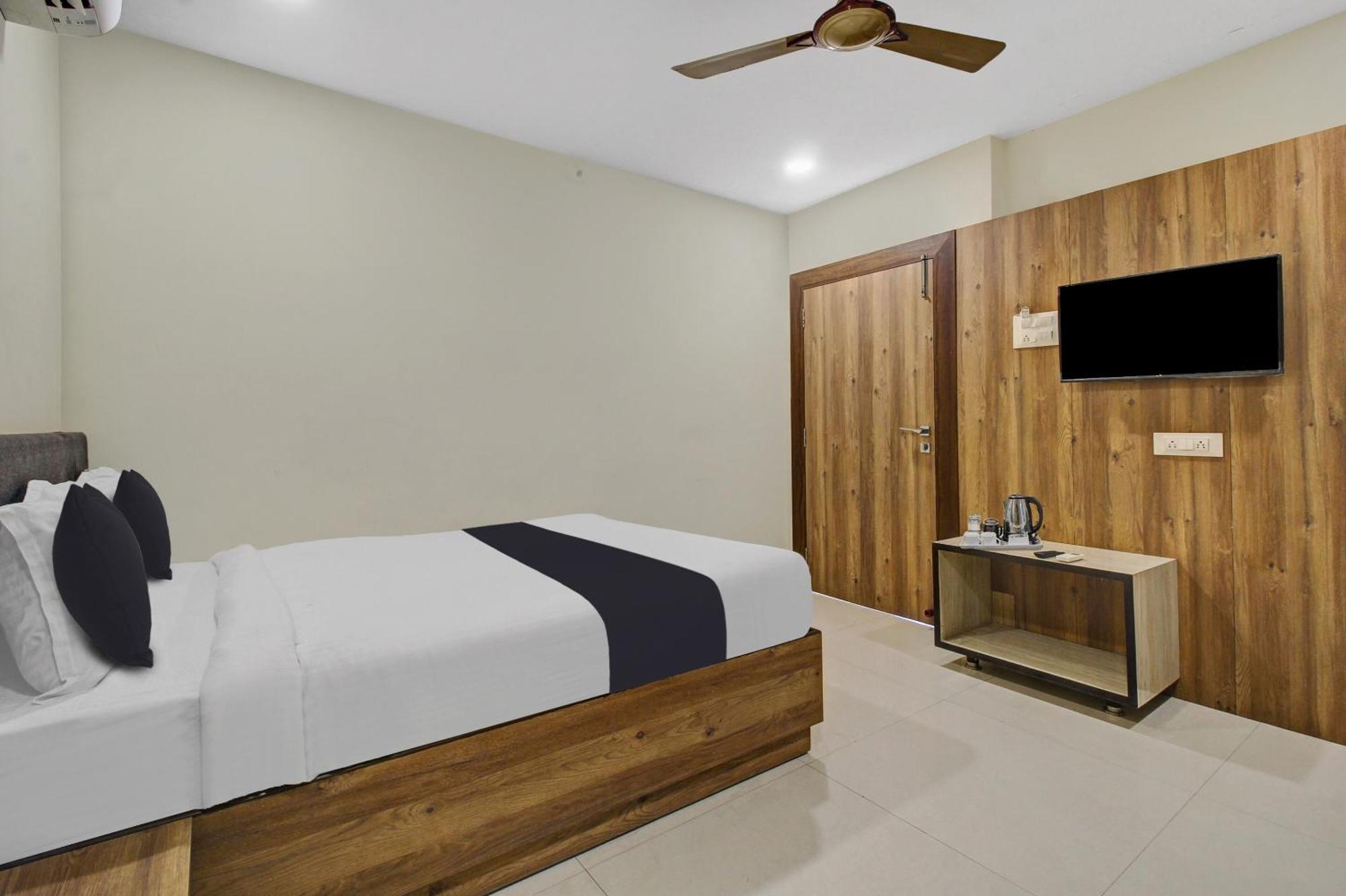 Collection O Hotel Swagath Pride Mancheral Luaran gambar